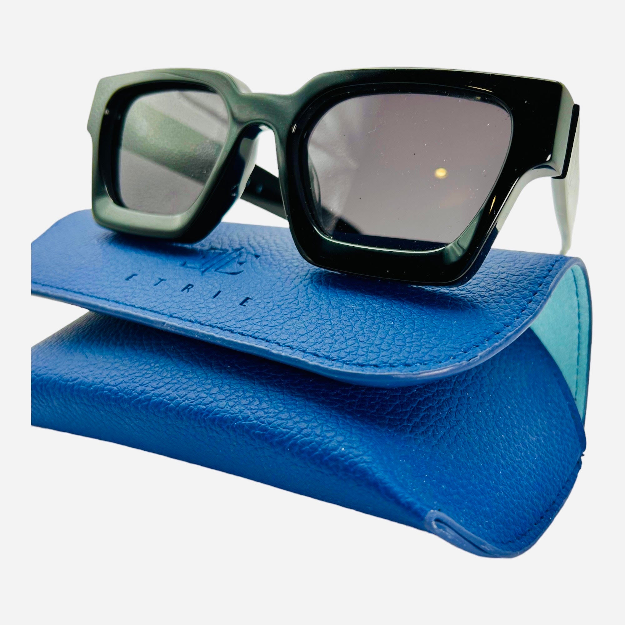 Etrie Men's Trendy Black Sunglasses with UV protection