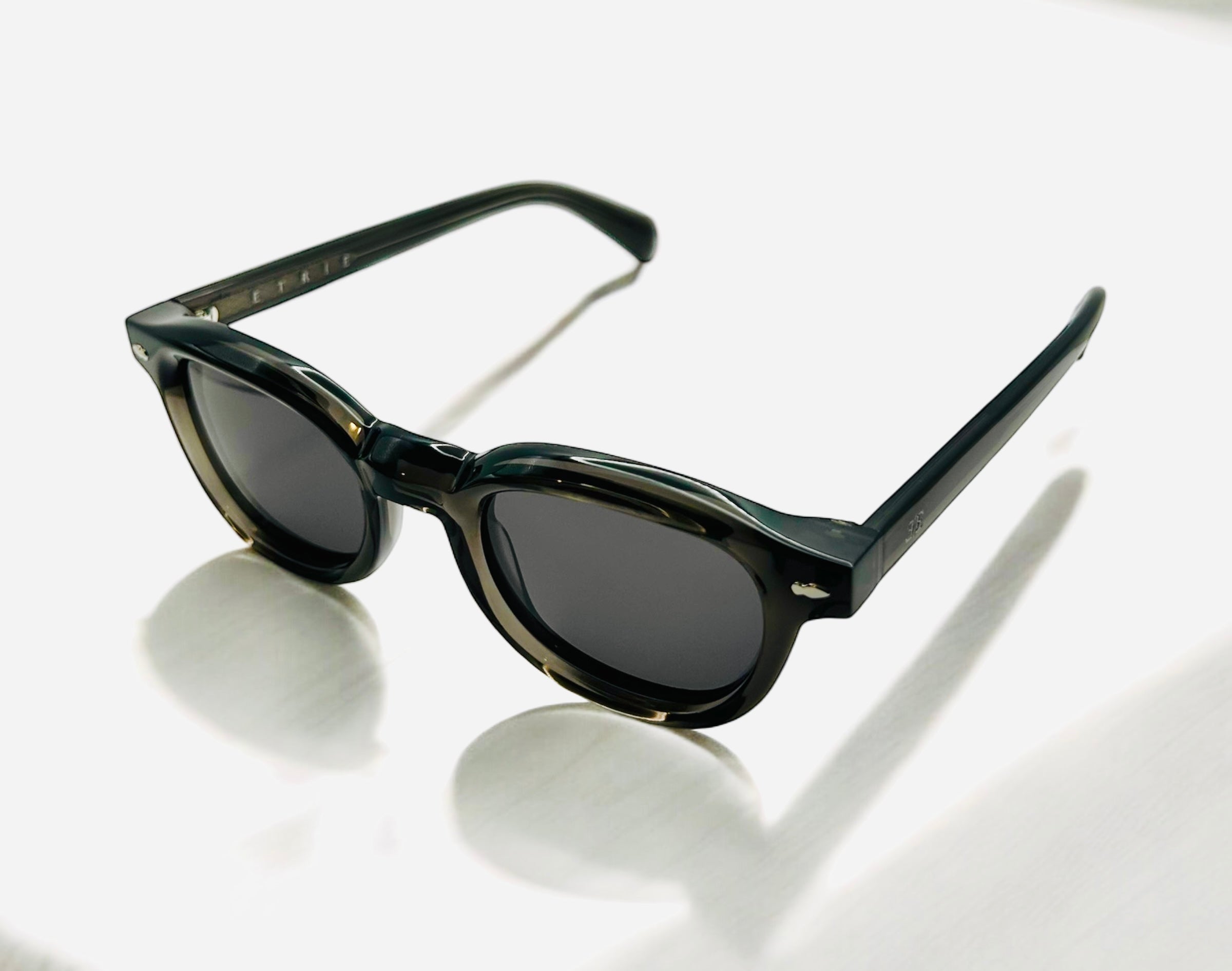ETRIE "Shadow Coast" Polarized Sunglasses – Grey Acetate Frame